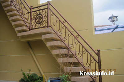 10 Model Railing dan Balkon Besi semi Tempa dan Siap Menerima Pesanan