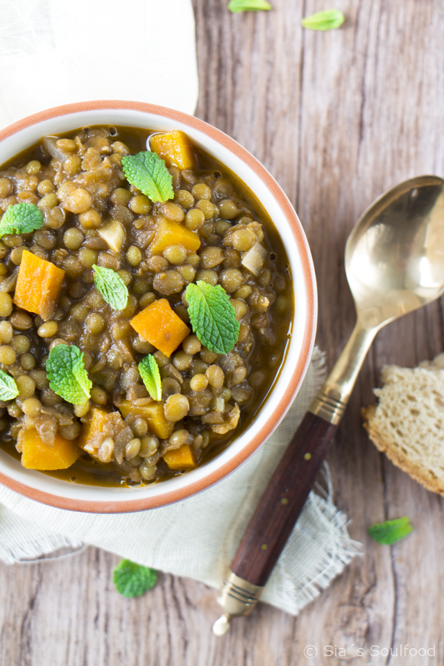 sia´s soulfood foodblog: Griechische Linsensuppe {Fakes soupa}