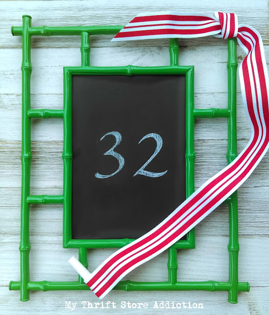 Check out the thrift store find of the week and how I used it to create a quick Christmas craft! thrift store upcycle
