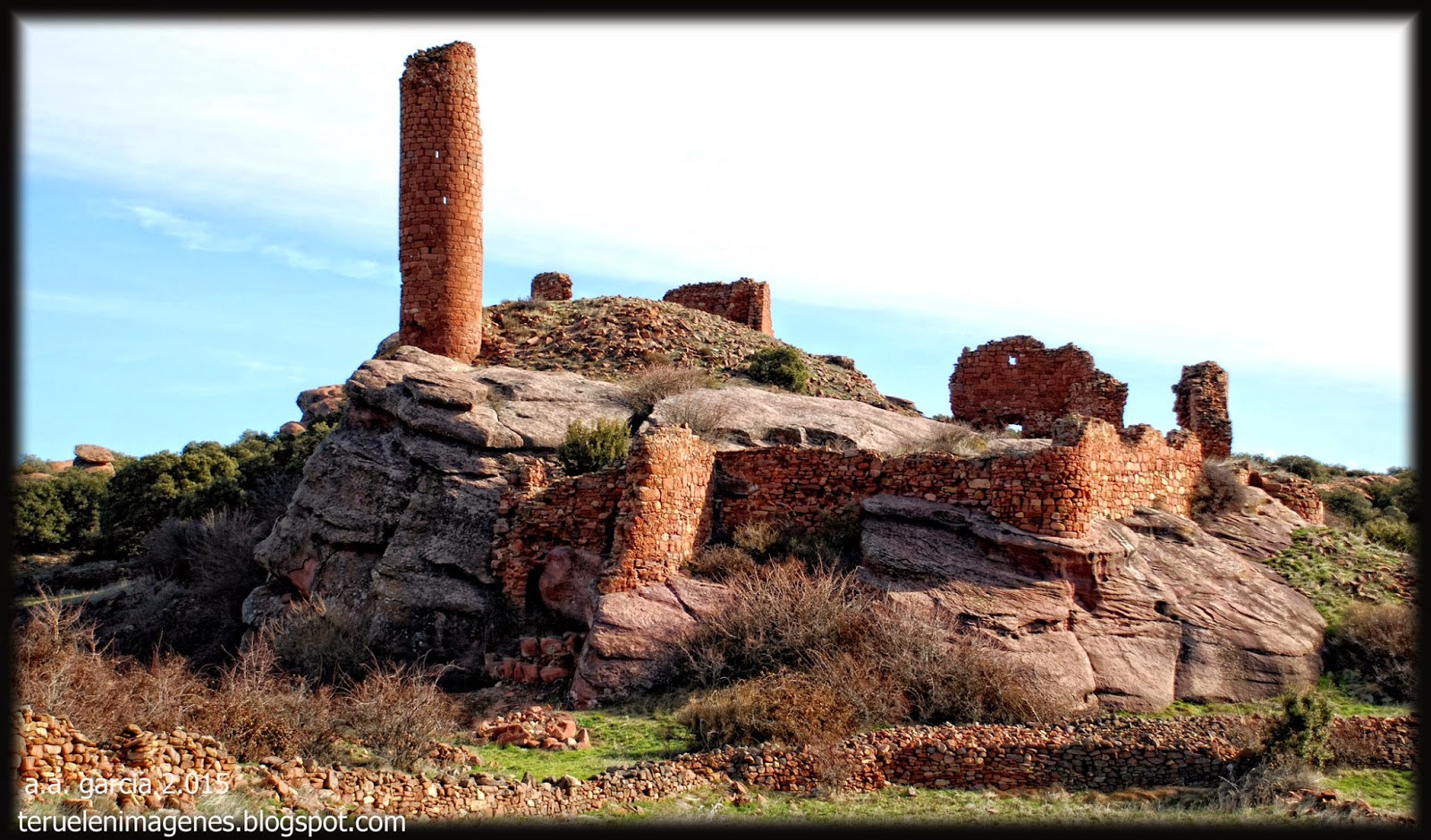 Foto de Parking y Merendero del Castillo de los Ares en Pozondón, Teruel