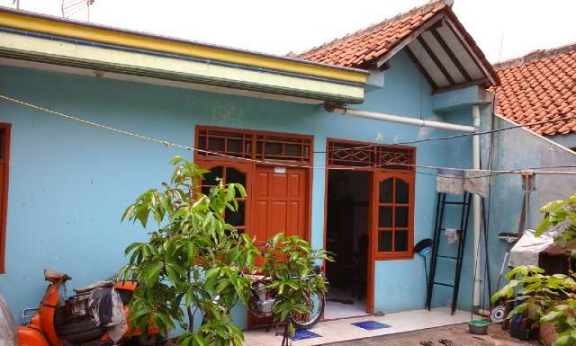 Rumah Dijual di Bekasi Bebas Banjir Strategis Tampak Dapur Samping