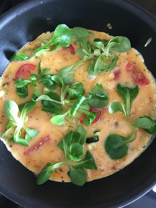 Omelett mediterran mit Zucchini und Feta - &amp;quot;Mein Frühstücksglück ...