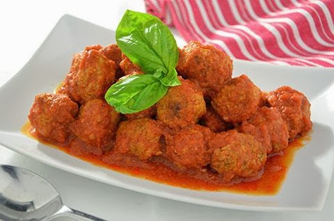 Polpette al sugo, la ricetta della nonna | Ricette ...