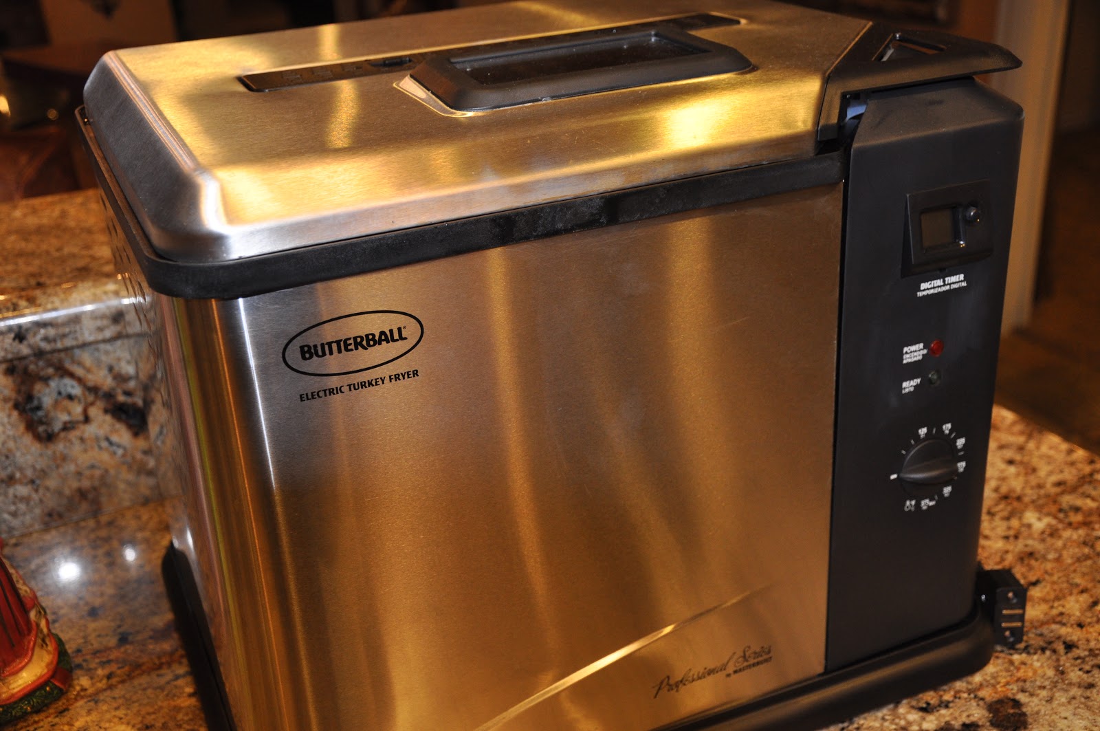 RedheadWhite&Food "Turkey Fried' Whole Fried Chickens!