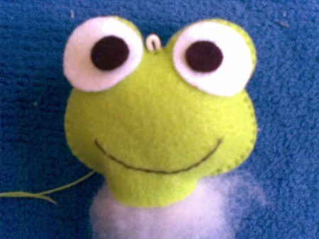 Kerajinan Tangan Dari Kaen Flanel Berbentuk Gantungan Kunci Kodok Yang Sangat Lucu