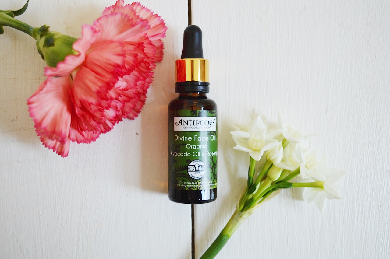 Antipodes Divine Face Oil Review, beauty bloggers, UK beauty blog