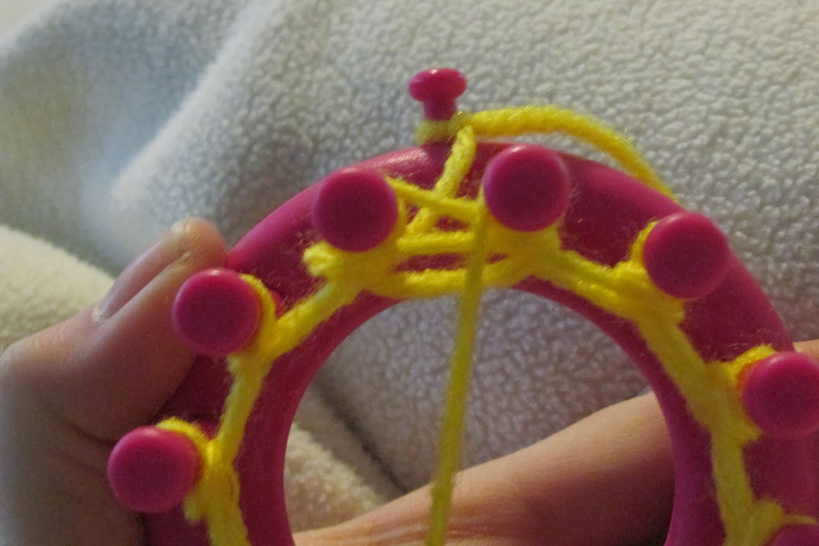 String Theory Fiber Works Yarn Usage for Different Loom Knit Stitches