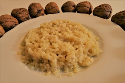 Pasta al sugo di noci per bambini Foto pasta al sugo di noci per bambini