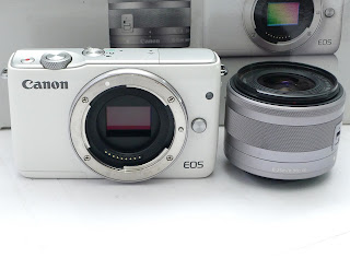 Kamera Mirrorless Canon EOS M10 Fullset