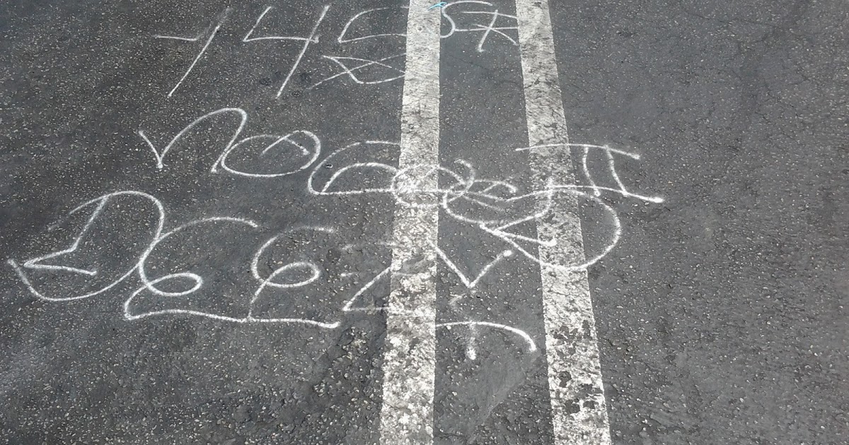 blood gangs graffiti neighborhood piru ( 145 street , compton )