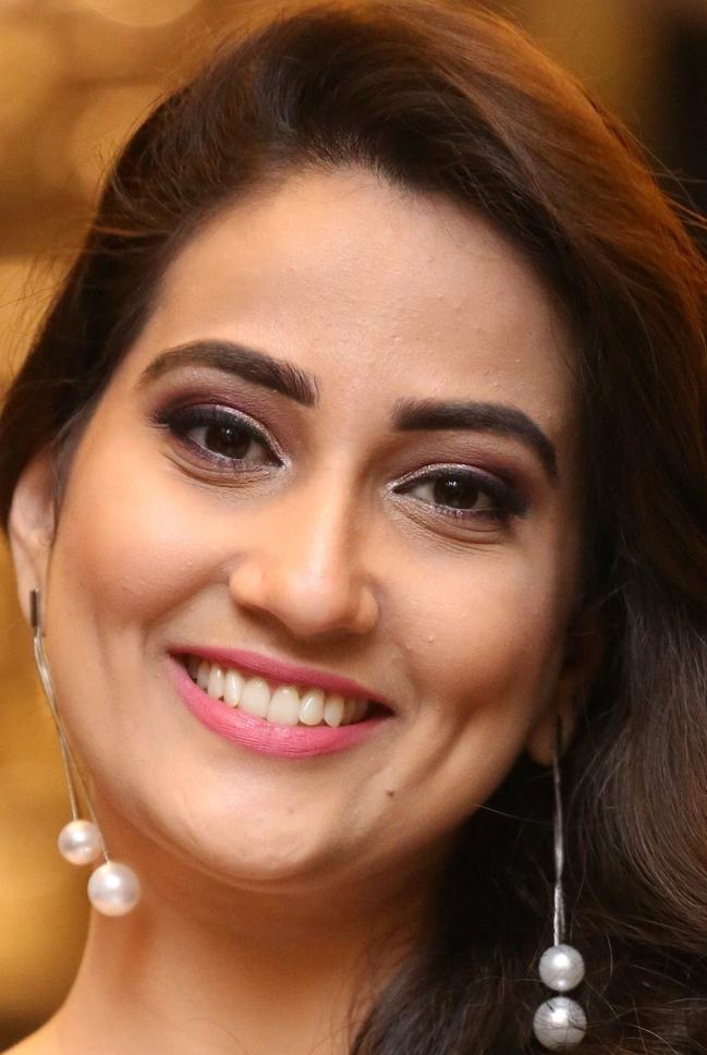 Indian TV Anchor Manjusha Beautiful Ear Rings Face Close Up Stills