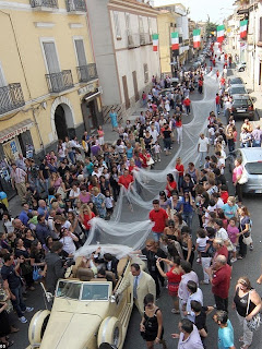 Bride With The Longest Veil; It's 3km-long 7