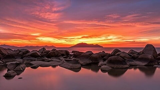Sajak Senja di Pantai Kura kura Sajak Senja di Pantai Kura kura