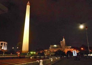 Wisata Sejarah : Tugu Pahlawan Surabaya