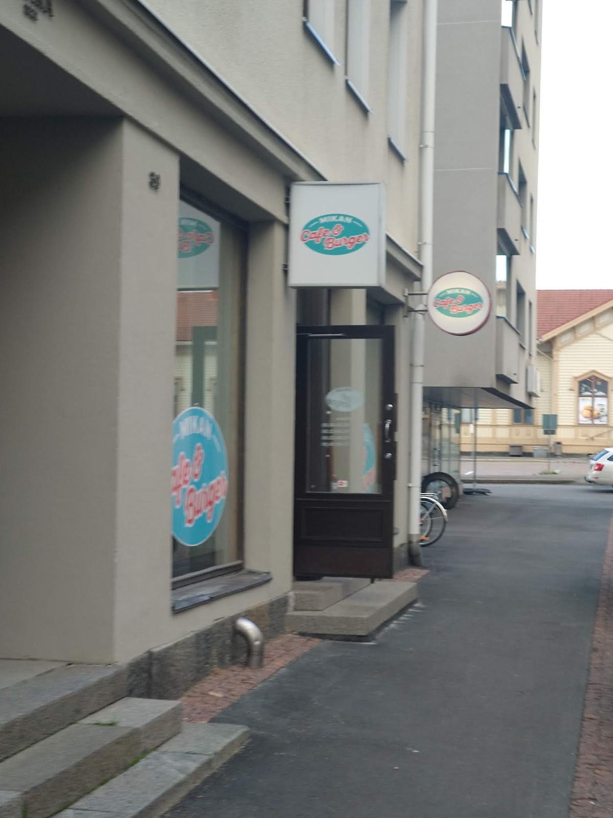 Aatoksen aatokset Mikan Cafe & Burger Oulu arvostelu