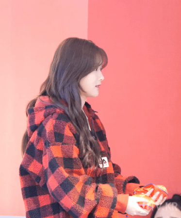 김유정 휠라 행사 미모
