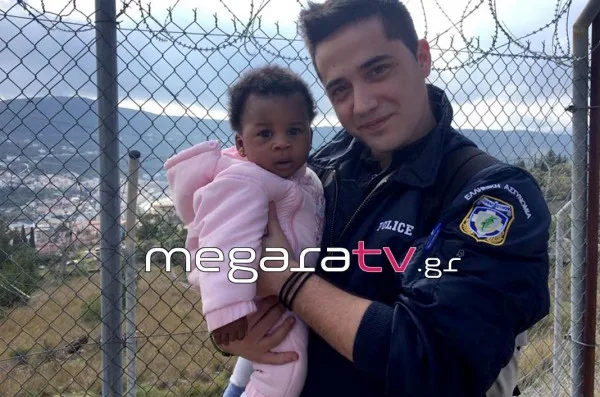 Ο αστυνομικός που άνοιξε την αγκαλιά του στους μετανάστες (ΦΩΤΟ)