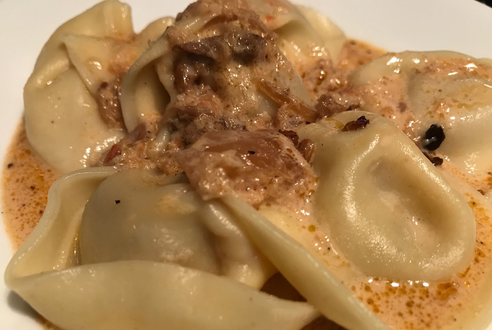 El Fogón de Polo SALSA PIAMONTESA ( Salsa de hongos porcini a la crema) con Tortelones y Raviolis