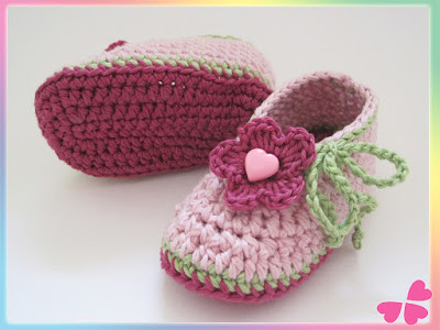 Häkelanleitung für Babyschuhe, Babyschuhe, Baby, Schuhe, häkeln, Babyschuhe häkeln, Babyschuhe selber häkeln, Anleitung, Häkelanleitung, Babyboots, Babyboots häkeln, Häkelschuhe, Häkelschuhe für Baby, selber häkeln, Häkelblume, Blume häkeln, Babyschuhe mit Häkelblume