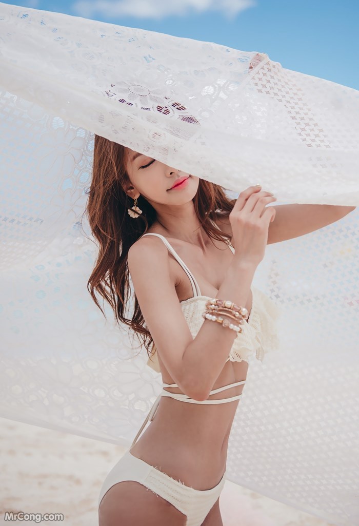 Beauty Shin Eun Ji in the picture of beach fashion in June 2017 (60 photos) photo 1-7