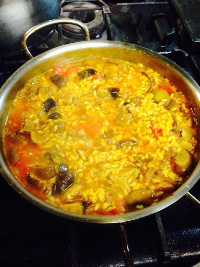 Restaurante Michem Paella y arroz con setas y carne, sabores
