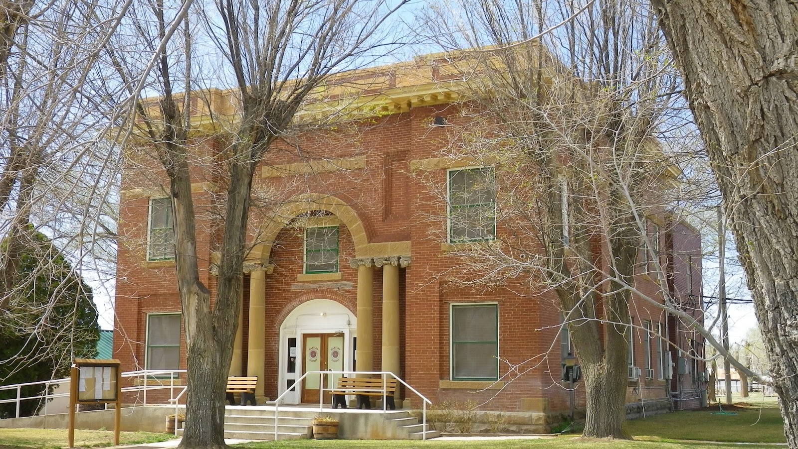 Texas Courthouse Tour SPRING BREAK TRIP 3/14 Hereford, Vega, Boys