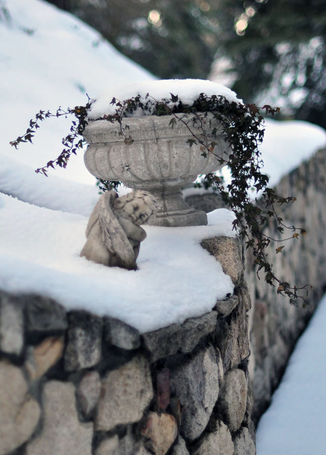 enchanted cottage, house in the snow