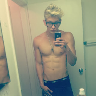 The Stars Come Out To Play: Cody Saintgnue - Shirtless Pics