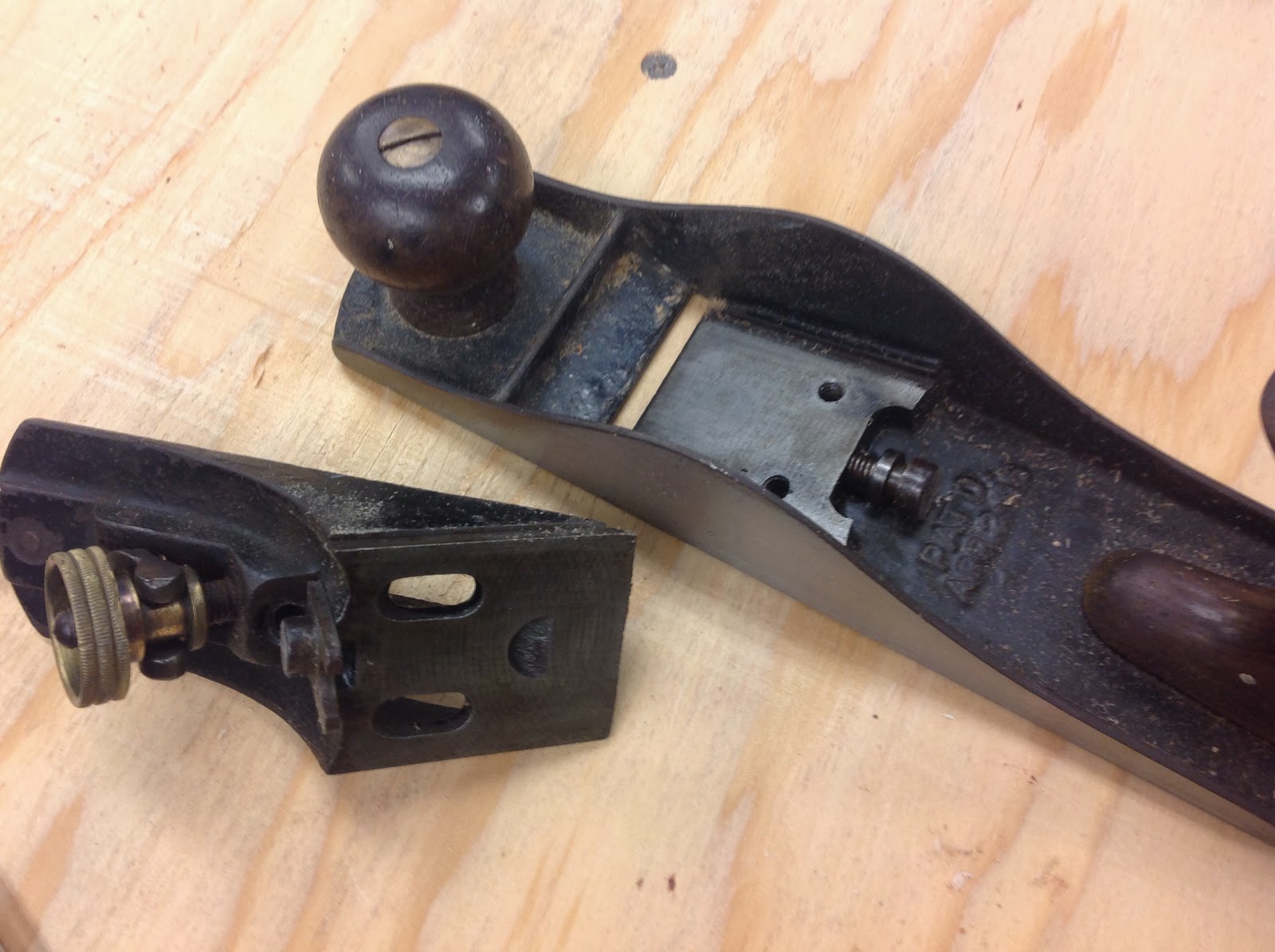 Berkshire Furniture Works Bailey style planes vs. Bedrock planes