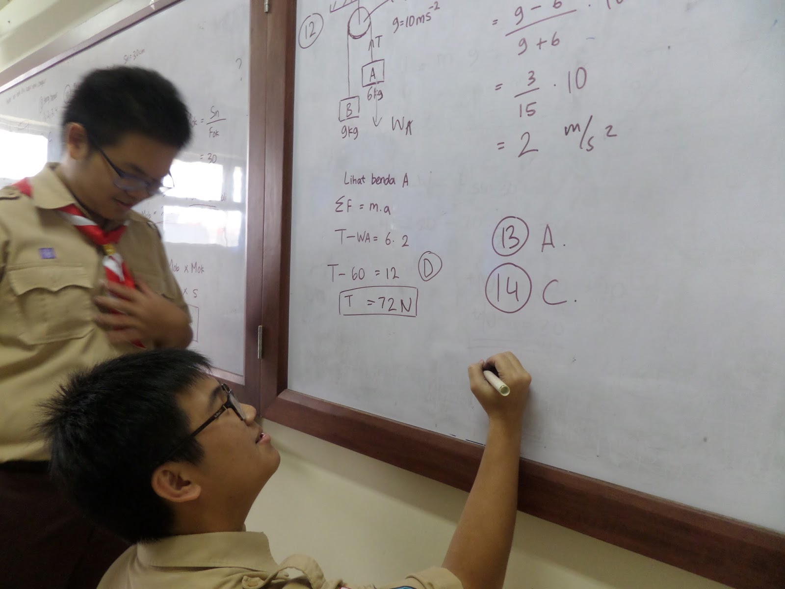 Ruang Kelas Latihan Soal Materi Fisika kelas XI semester