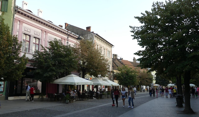 Sibiu - Straßenszene in der Altstadt Sibiu - Straßenszene in der Altstadt