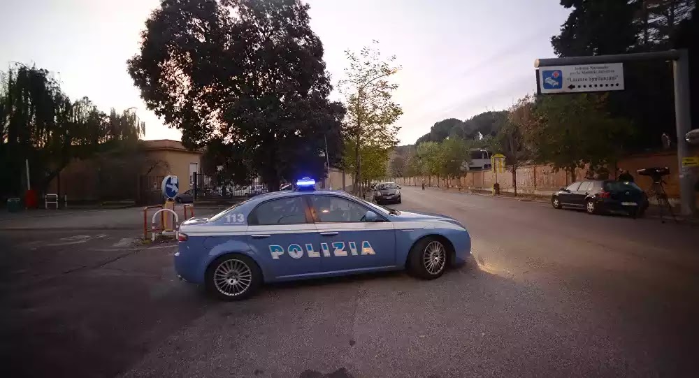 «Θέλουμε να φάμε»: Στη Σικελία άρχισε το πλιάτσικο, αρματωμένοι αστυνομικοί στα σούπερ μάρκετ «Θέλουμε να φάμε»: Στη Σικελία άρχισε το πλιάτσικο, αρματωμένοι αστυνομικοί στα σούπερ μάρκετ