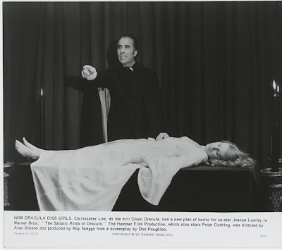 Satanic Rites Of Dracula 1973 Christopher Lee Joanna Lumley Image
