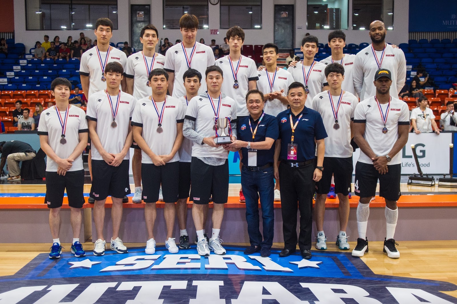 lg sakers roster
