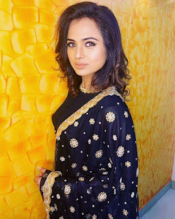 Ramya Pandian Latest Hot Beautiful Photoshoot HD images Ramya Pandian Latest Hot Beautiful Photoshoot HD images