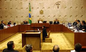 Plenário STF Plenário do STF com seus respectivos ministros