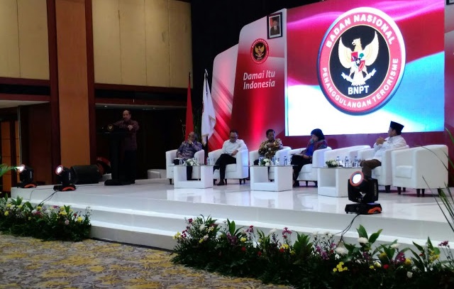 Semangat “Satukan NKRI”, BNPT Pertemukan Mantan Napi Teroris Dengan Korban