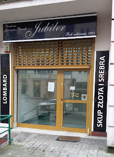 Zamknięty zakład jubilerski przy ulicy Świętojańskiej w Gdyni jubiler, Świętojańska, Gdynia