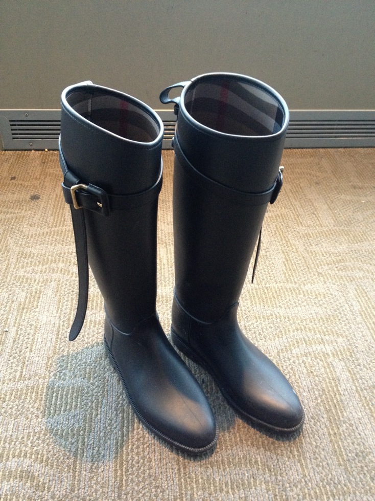 burberry equestrian rain boots