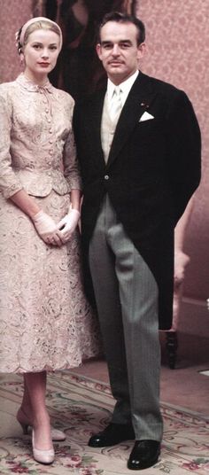 Queens Of England Princess Grace S First Wedding Dress Which Means That Sixty Years Ago Today We Saw Grace S First Wedding Dress