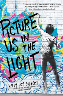 Book Cover Picture Us in the Light, Kelly Loy Gilbert, InToriLex