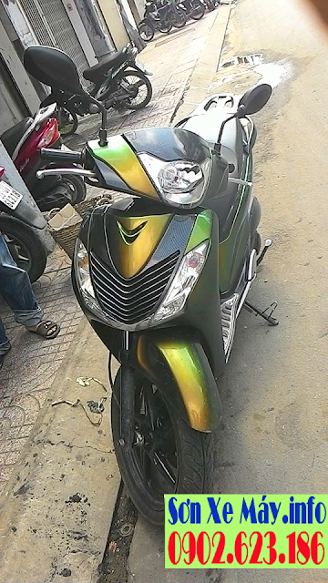Sơn xe Honda Sh màu xanh đổi màu góc nhìn