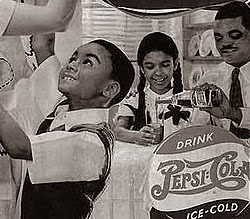 Propaganda da Pepsi nos anos 40 com abertura ao mercado para negros.
