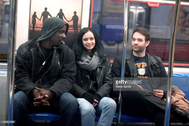 Защитники в метро (фото)