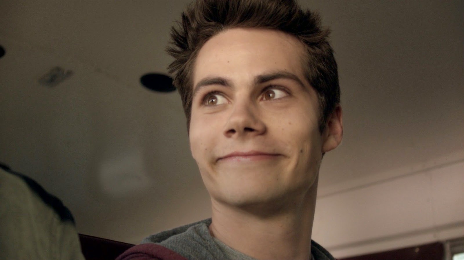 Teen Monday (?) Stiles Stilinski Império das Séries e Livros