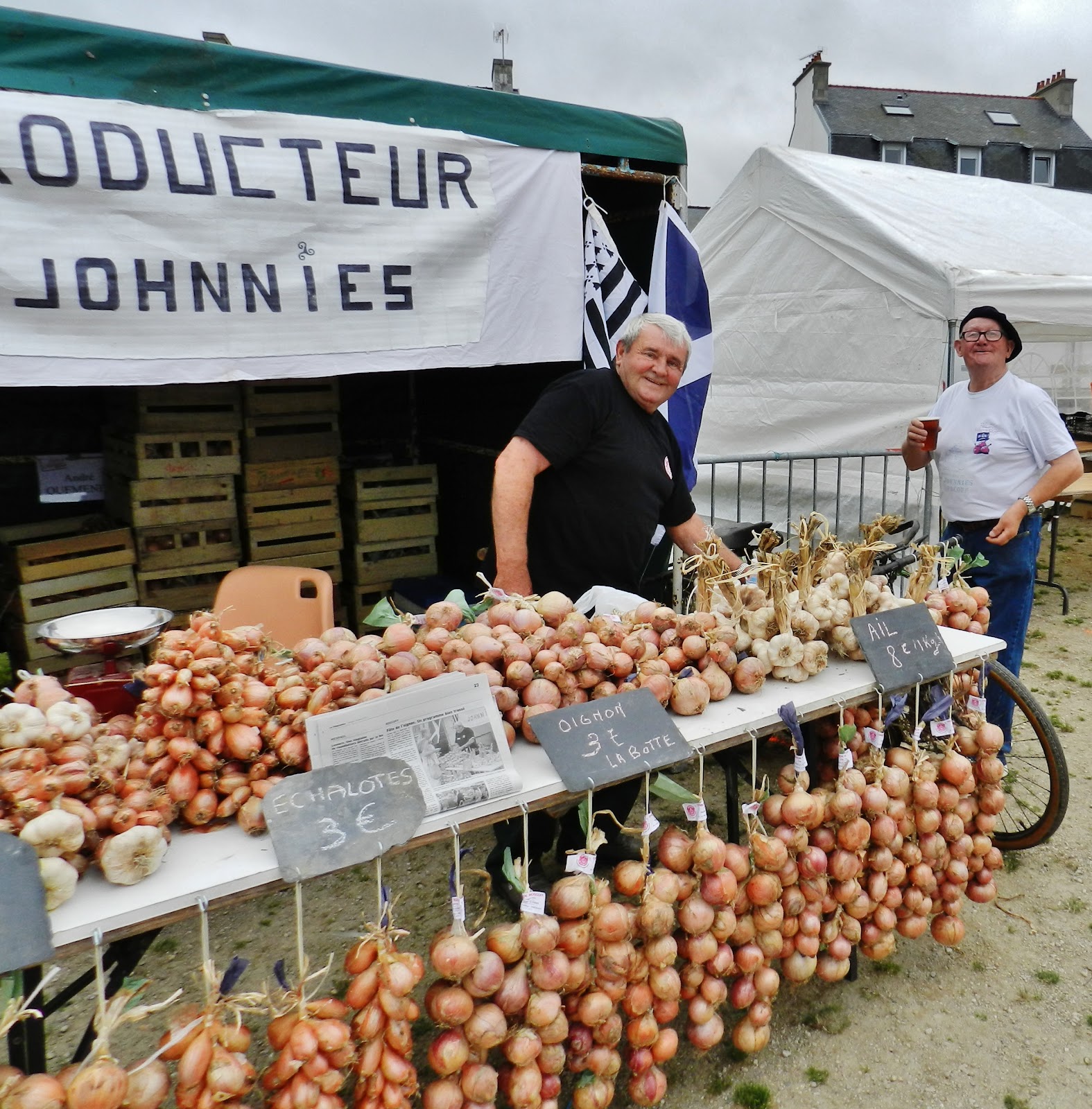 Looking for Johnny Onions Fête de l'Oignon Roscoff, 1819 August 2012