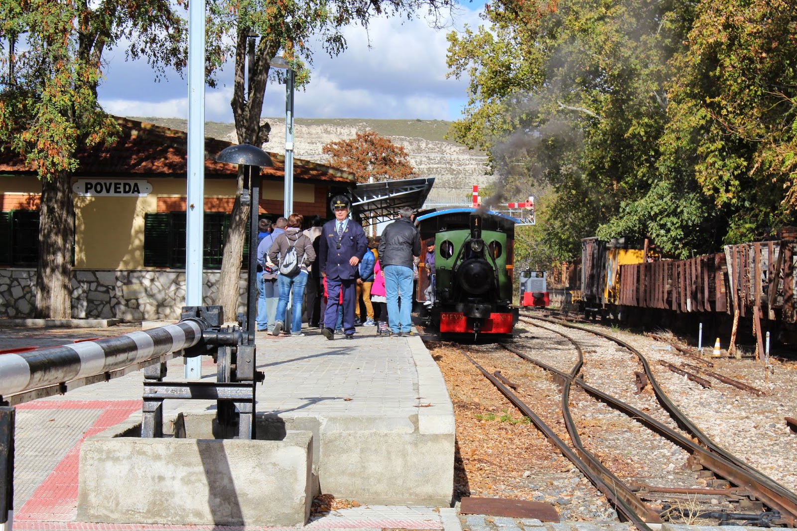 El tren de Arganda, que pita más que anda ~ EXCURSIONES Y SENDERISMO
