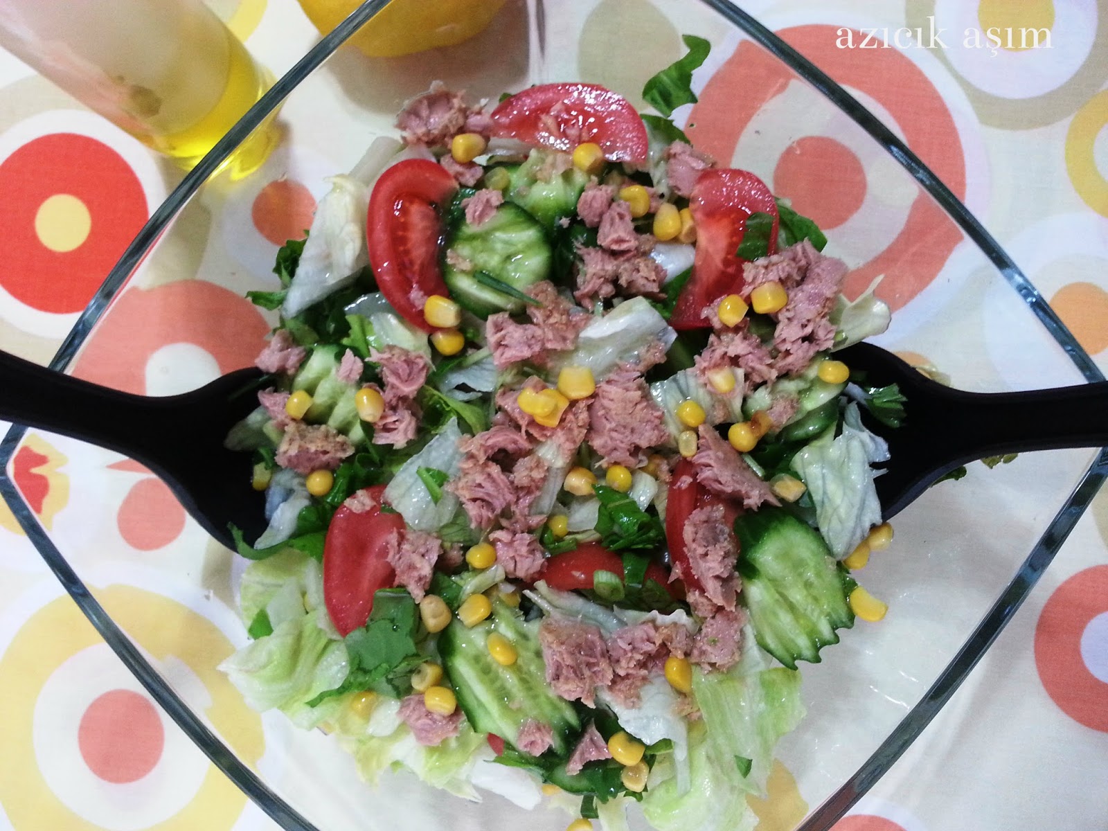 Konserve ton balığı ve salatalık salatası. Basit Tarifler Konserve ton balığı ve salatalık salatası. Basit Tarifler