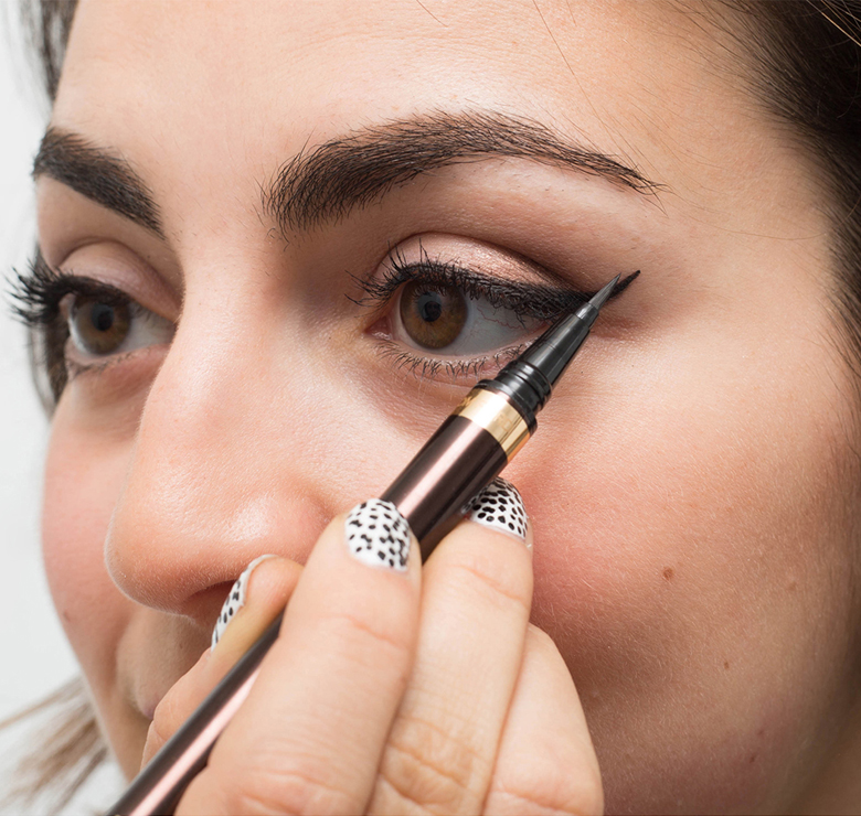 Do You Apply Eyeliner or Eye Shadow First?