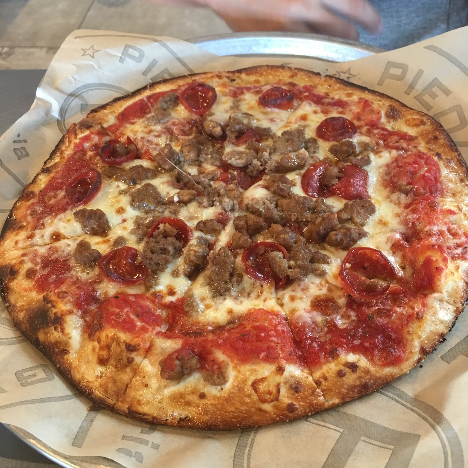 GREAT EATS HAWAII PIEOLOGY PIZZERIA